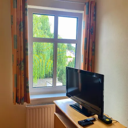 Zur Wirtin Eventlocation Und Gaestehaus 3* Karstädt