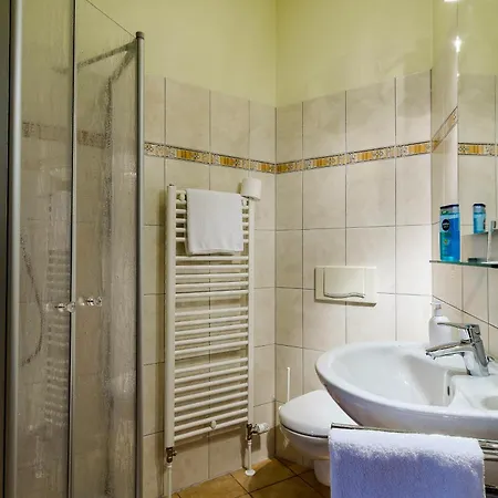 Zur Wirtin Eventlocation Und Gaestehaus 3* Karstädt