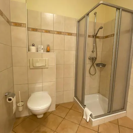 Zur Wirtin Eventlocation Und Gaestehaus Maison d'hôtes 3*