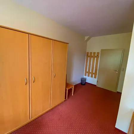 בית הארחה Zur Wirtin Eventlocation Und Gaestehaus Karstädt