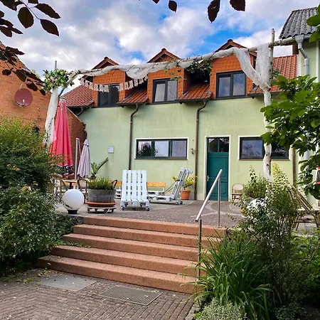 Zur Wirtin Eventlocation Und Gaestehaus Guest house *