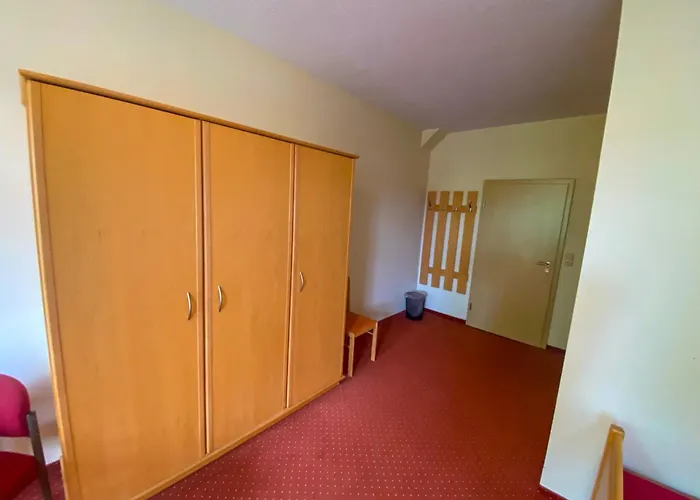 בית הארחה Zur Wirtin Eventlocation Und Gaestehaus Karstädt