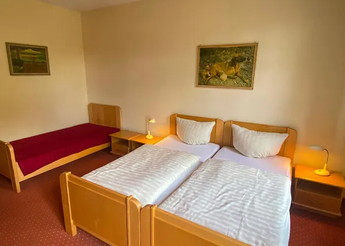 Zur Wirtin Eventlocation Und Gaestehaus Karstädt