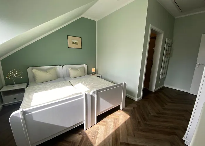 Zur Wirtin Eventlocation Und Gaestehaus בית הארחה Karstädt