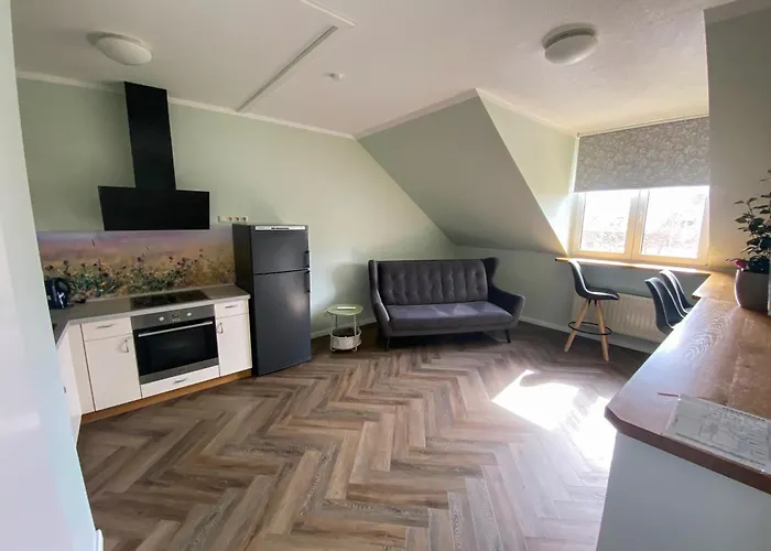 Zur Wirtin Eventlocation Und Gaestehaus בית הארחה 3*