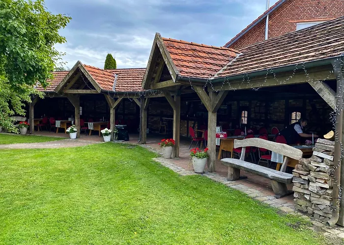 Zur Wirtin Eventlocation Und Gaestehaus בית הארחה